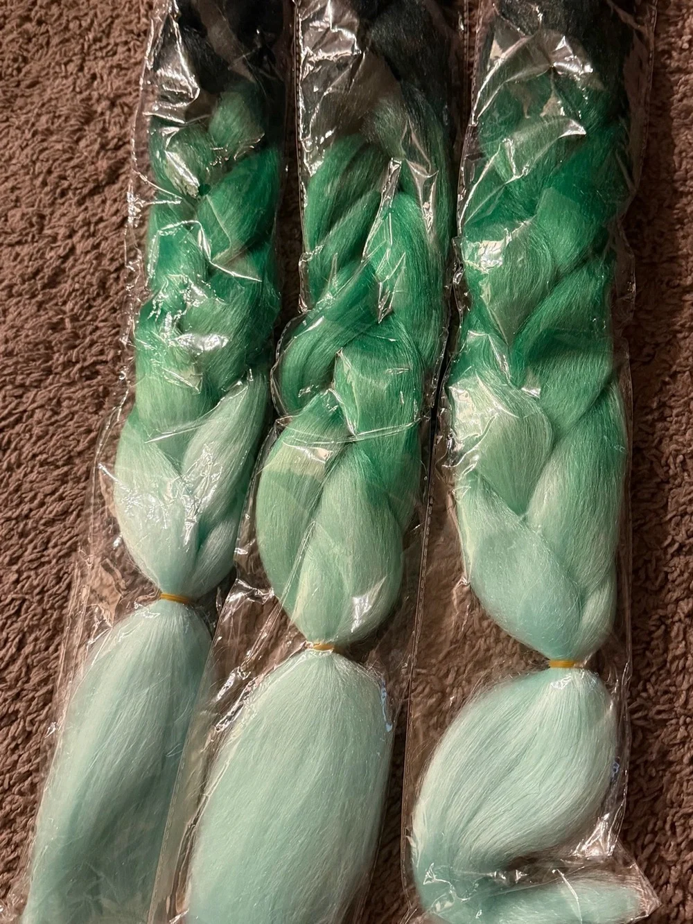 Ombre Green to Black & Mint Braiding Hair Extensions (4-Pack)